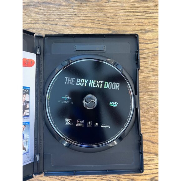 The Boy Next Door 2015 DVD Thriller Drama Jennifer Lopez Ryan Guzman Pre-Owned - Picture 3 of 4